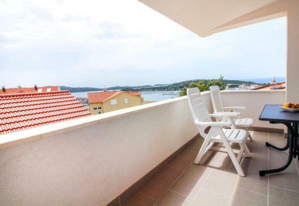 Appartement Mara à Rogoznica  Extérieur photo