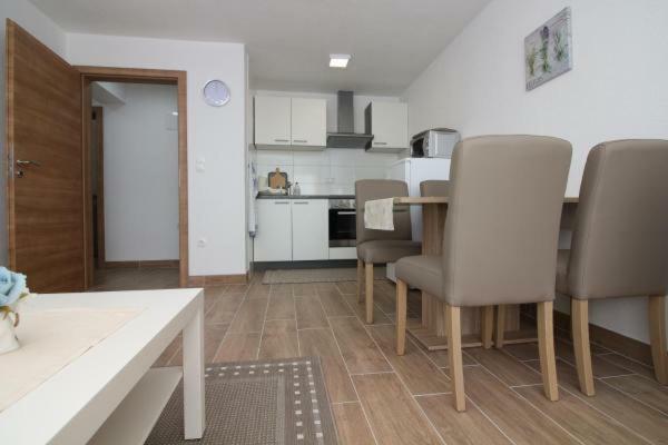 Appartement Mara à Rogoznica  Extérieur photo