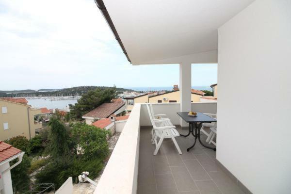 Appartement Mara à Rogoznica  Extérieur photo